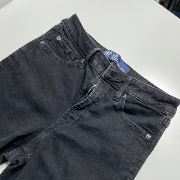 Black skinny jeans, high rise, size 4, great condition barely worn - Picture 3 of 4